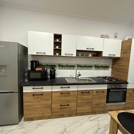 Golden Garden Luxury Apartment In Bucharest Luaran gambar
