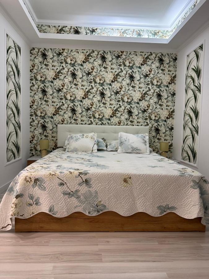 Golden Garden Luxury Apartment In Bucharest Luaran gambar