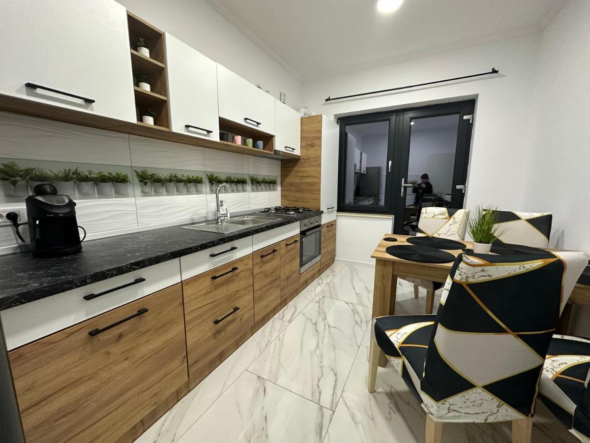 Golden Garden Luxury Apartment In Bucharest Luaran gambar