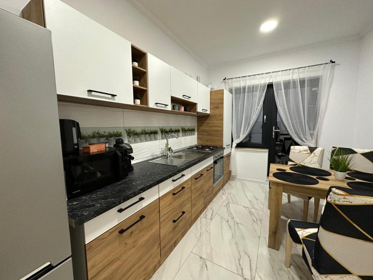 Golden Garden Luxury Apartment In Bucharest Luaran gambar
